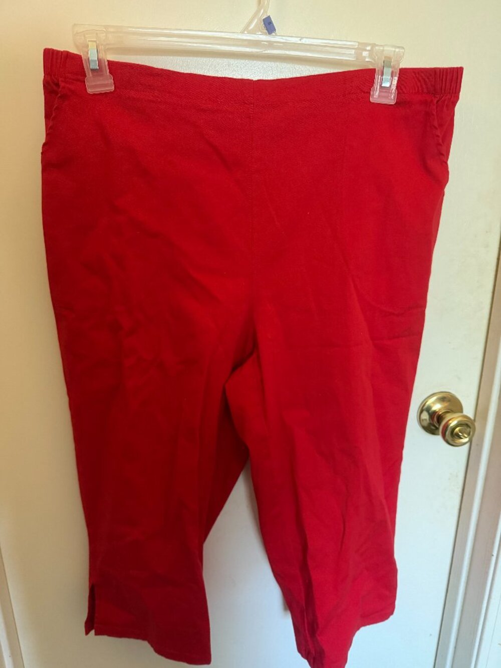 White Stag Bright Red Capris W 18-20
